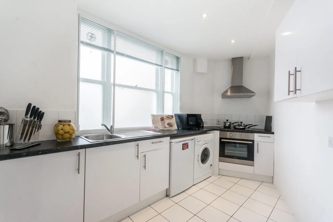 Flat 8, 39 Hill Street, London, photo 3