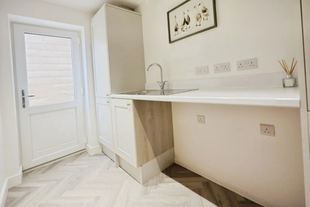 St Pauls Close, Toronto, DL14, photo 10