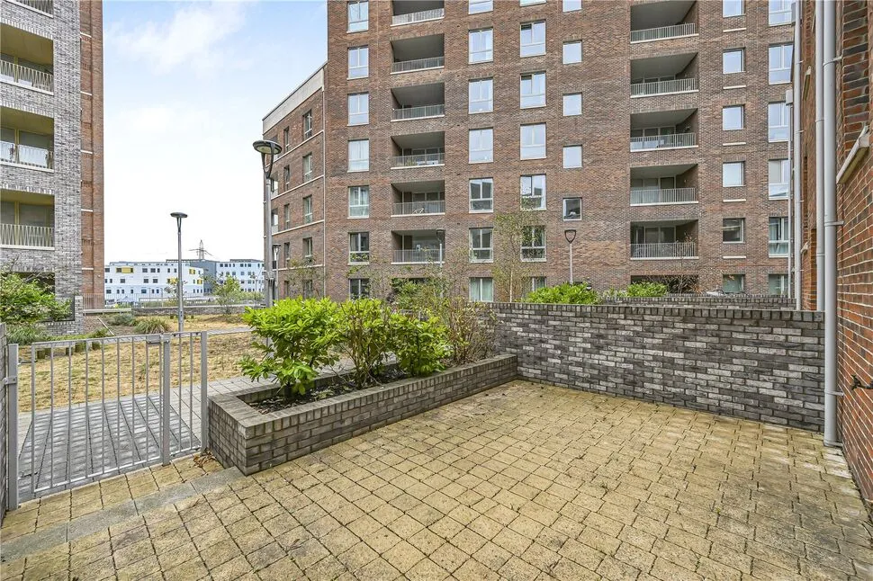 Benson Street, Barking, IG11, photo 9