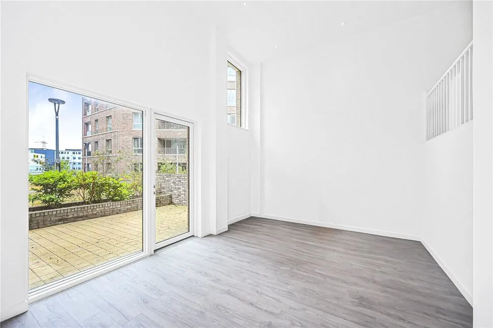 Benson Street, Barking, IG11, photo 2
