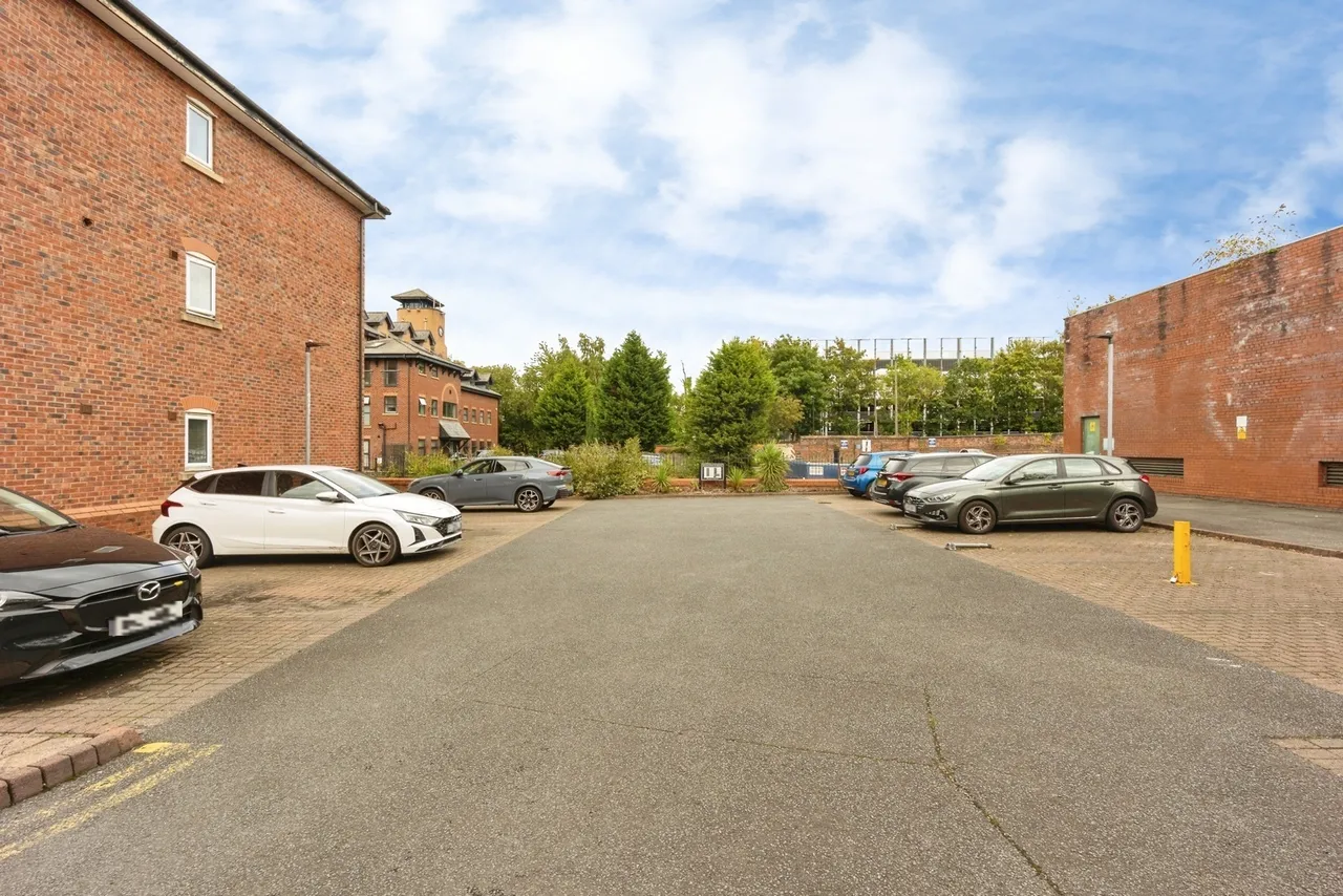 Bridgewater Street, Sale, Greater Manchester, M33, photo 19