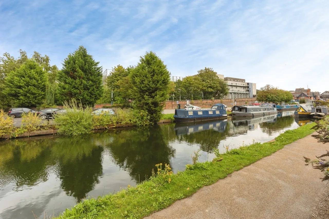 Bridgewater Street, Sale, Greater Manchester, M33, photo 17