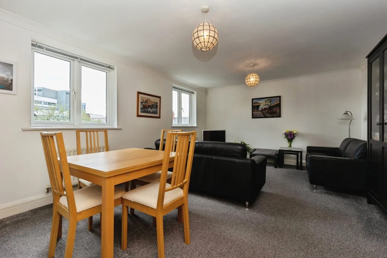 Bridgewater Street, Sale, Greater Manchester, M33, photo 6
