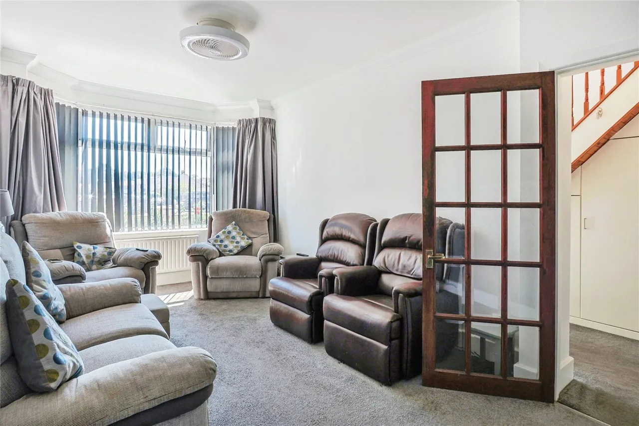 Guest Avenue, Branksome, BH12, photo 2