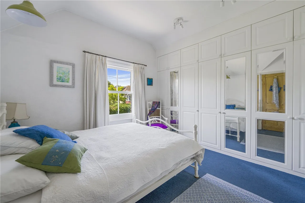 Uxbridge Road, Hampton Hill, TW12 1AY, photo 10