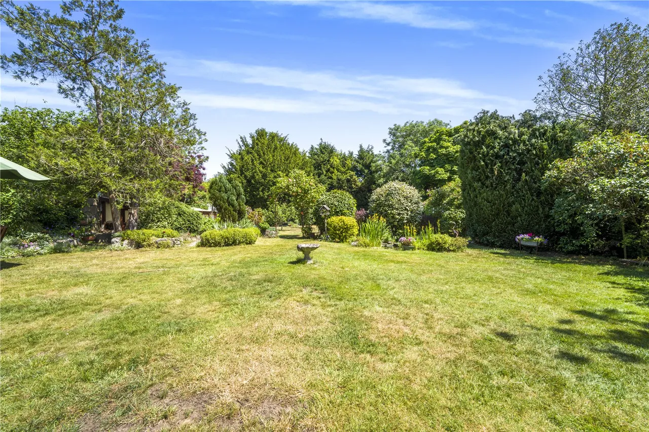 Uxbridge Road, Hampton Hill, TW12 1AY, photo 16