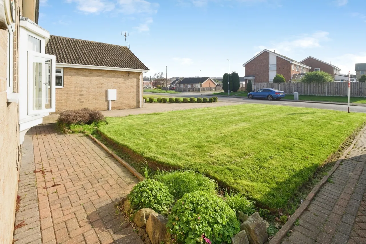 Bramley Grange Crescent, Bramley, Rotherham, South Yorkshire, S66, photo 2