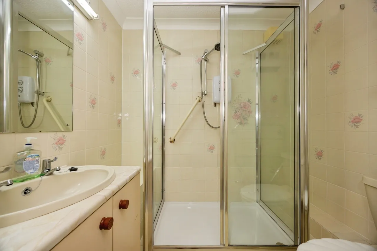 Burpham Lane, Guildford, GU4, photo 8