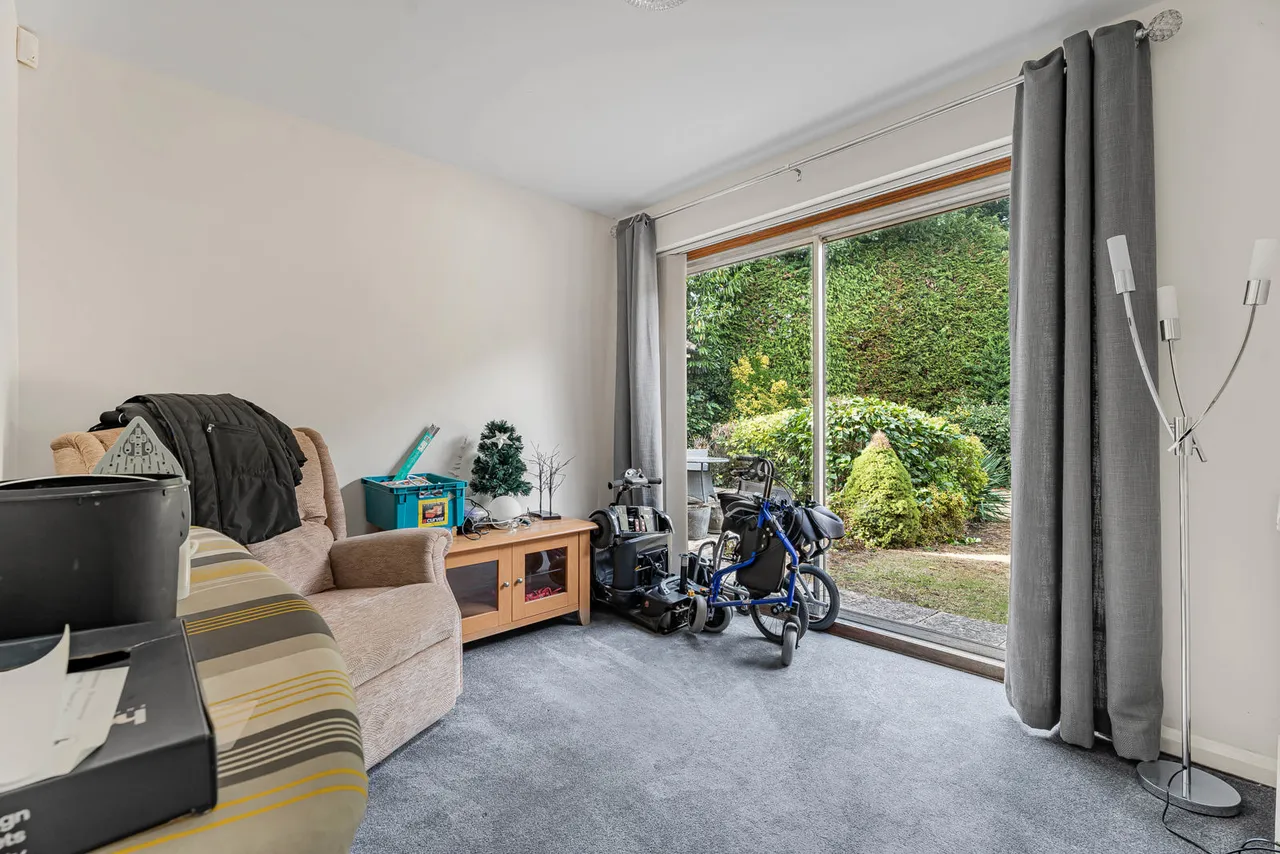 Briar Close, West Byfleet, KT14, photo 21