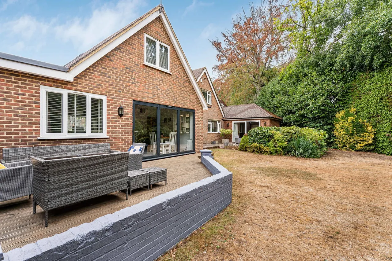Briar Close, West Byfleet, KT14, photo 28