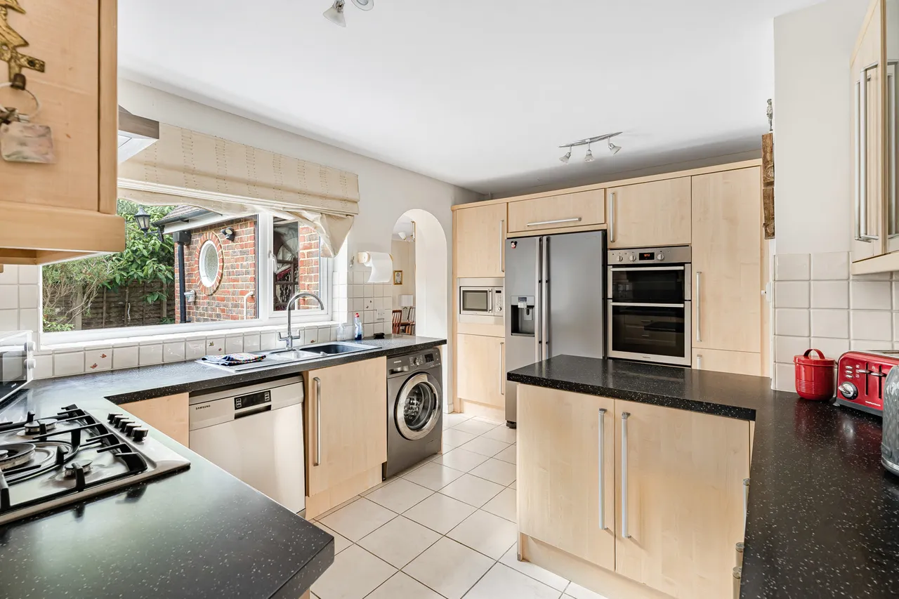 Briar Close, West Byfleet, KT14, photo 16
