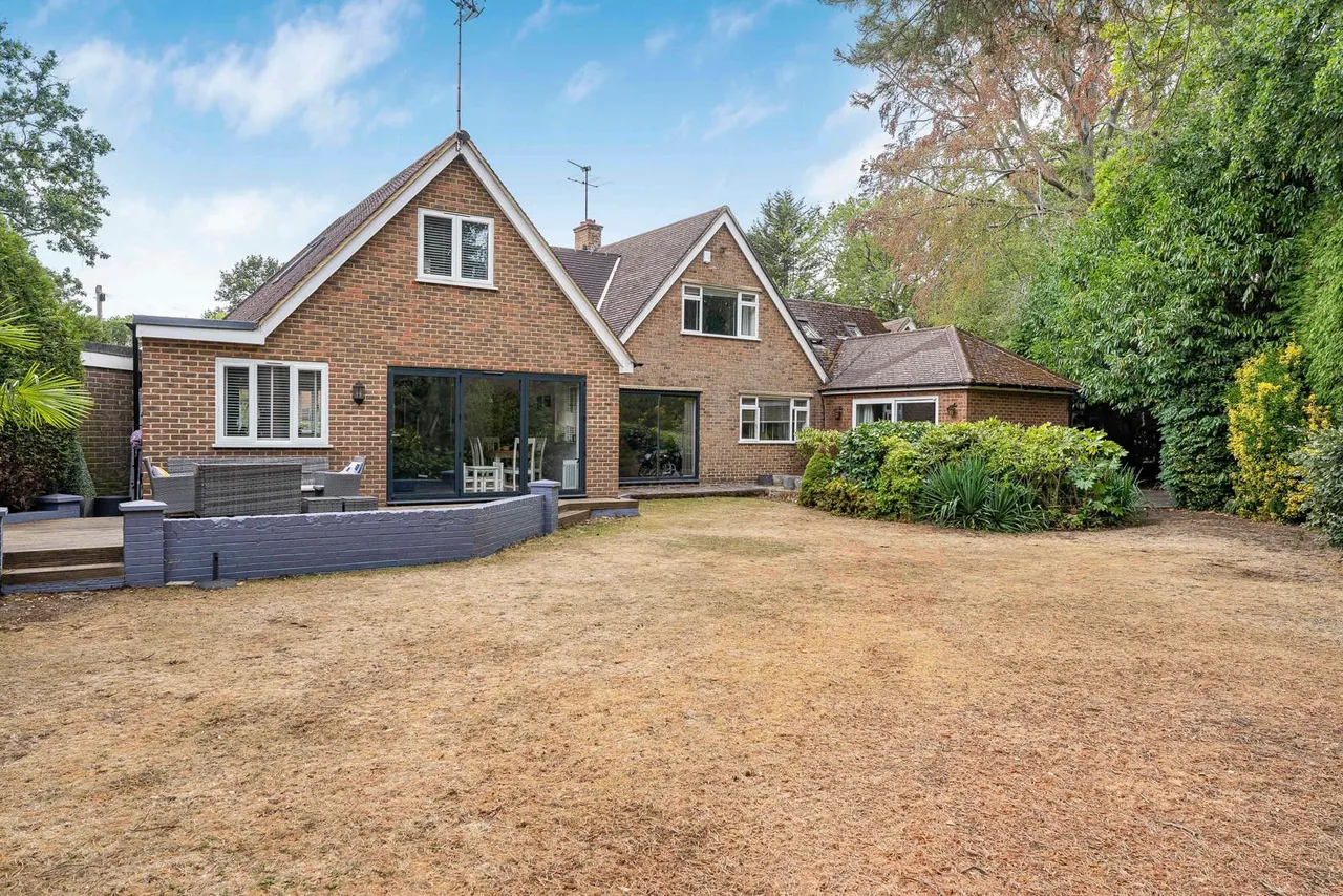 Briar Close, West Byfleet, KT14, photo 15