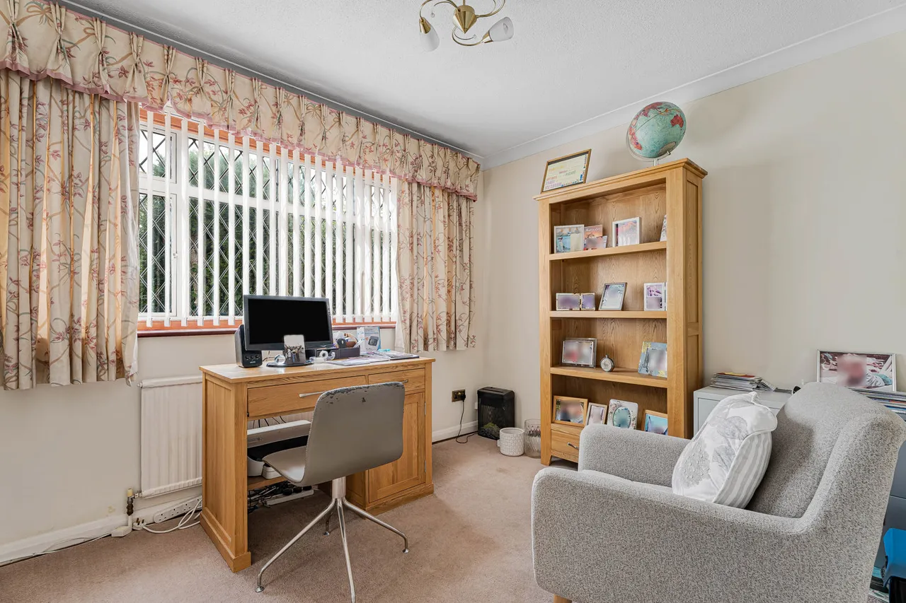Briar Close, West Byfleet, KT14, photo 22