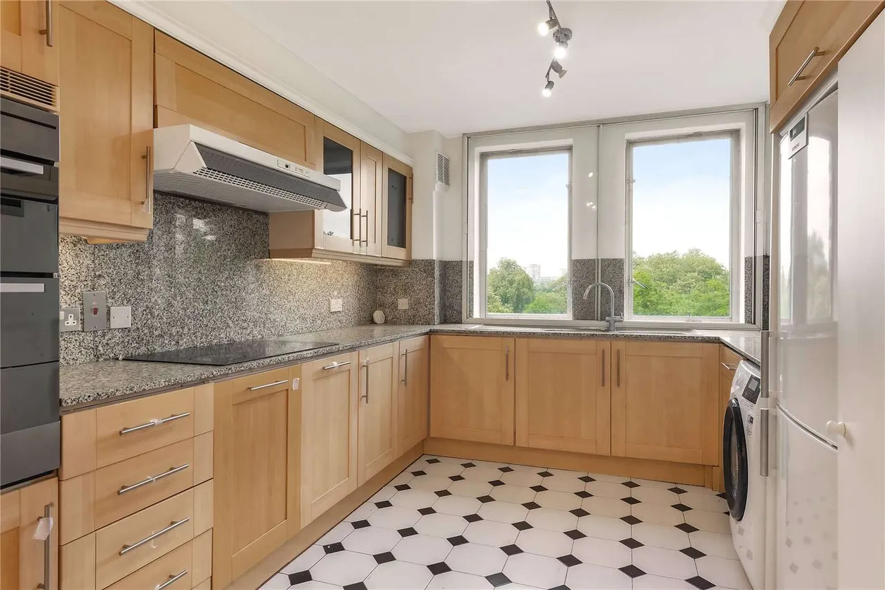 South Lodge, 245 Knightsbridge, London, SW7 1DG, photo 6