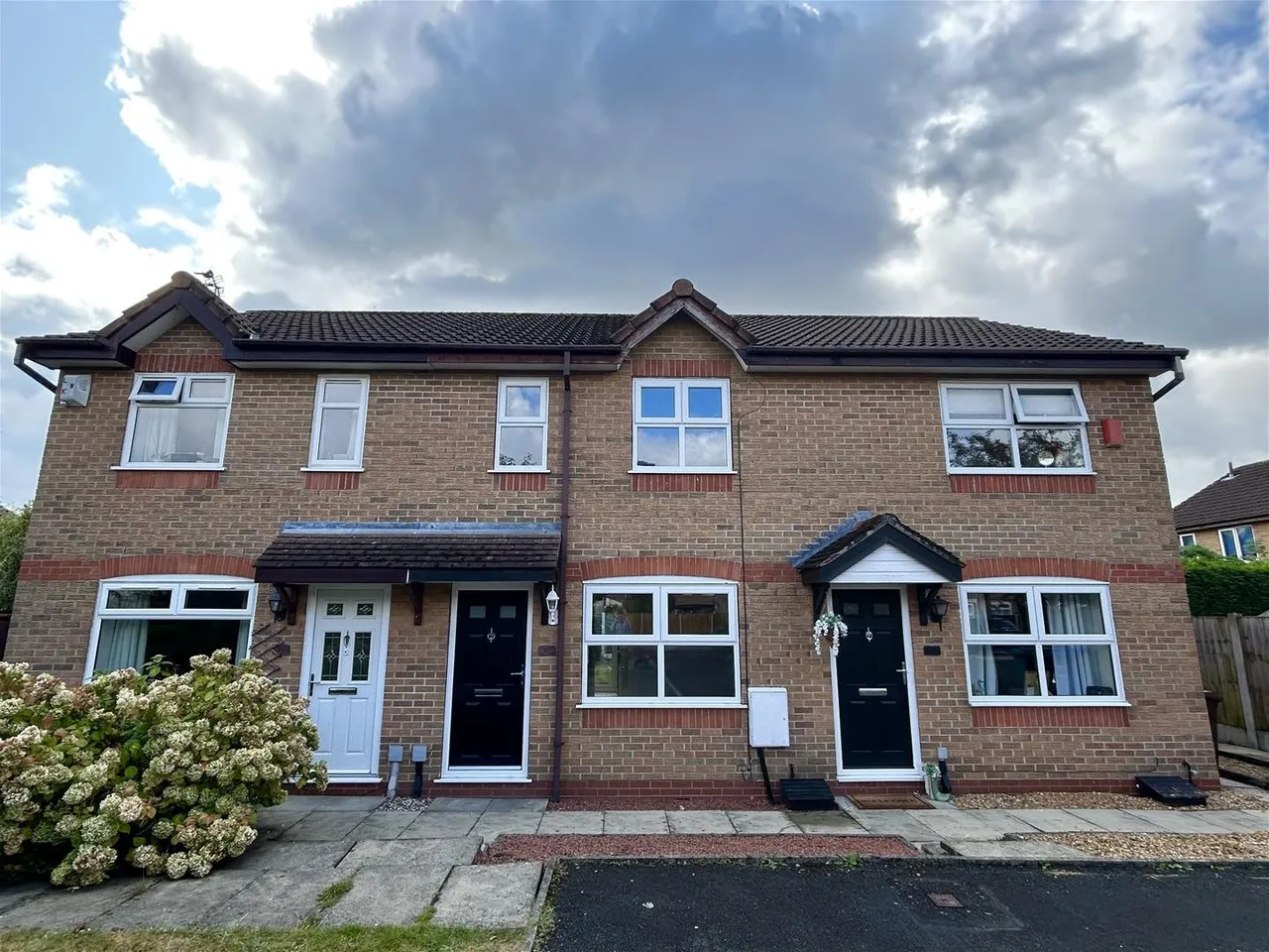 2 bed property to rent — Lavender Close, Manchester M23 9SH