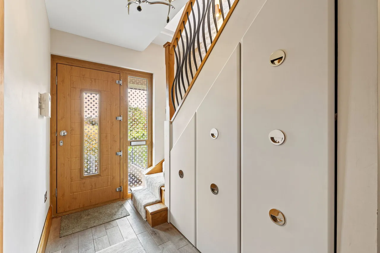 Slade Gardens, West Cross, SA3, photo 15