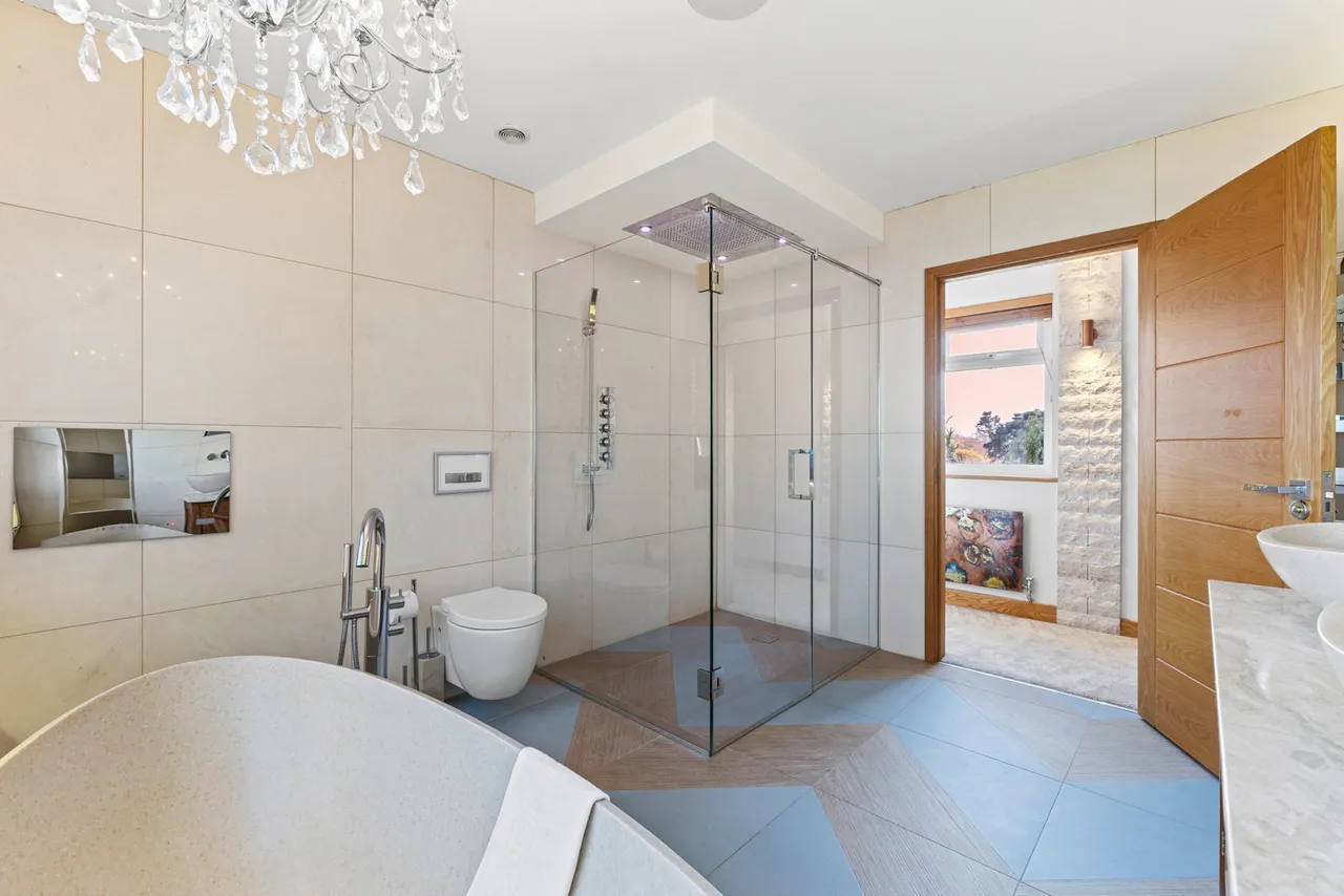 Slade Gardens, West Cross, SA3, photo 24