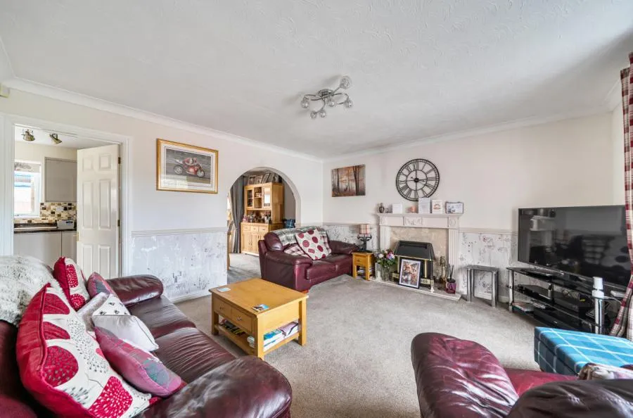 Newstead Close, Swindon, SN25, photo 6