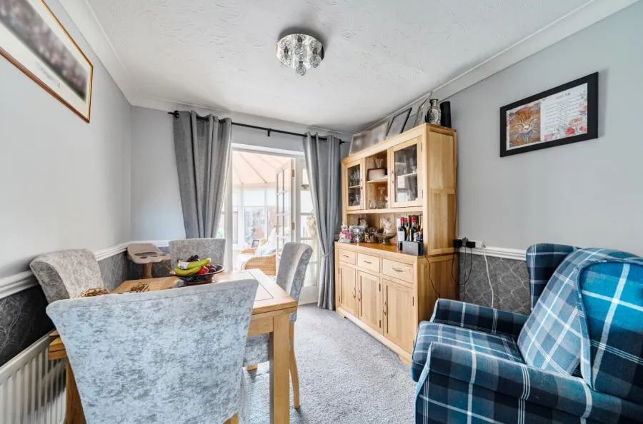 Newstead Close, Swindon, SN25, photo 7