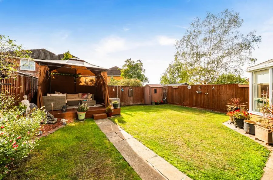 Newstead Close, Swindon, SN25, photo 17