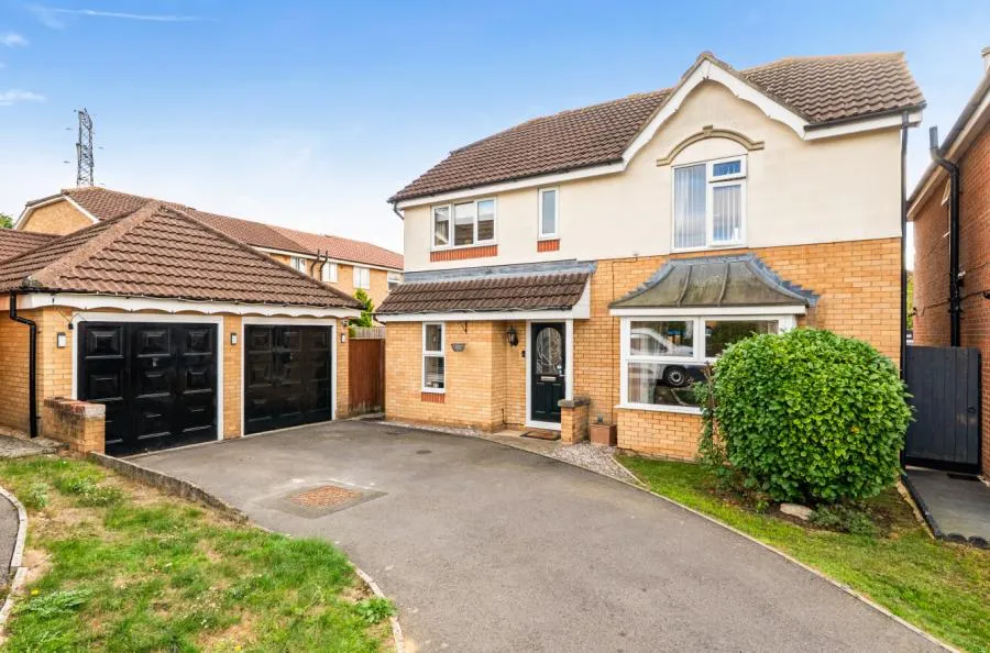 4 bed house for sale, Newstead Close, Swindon, SN25