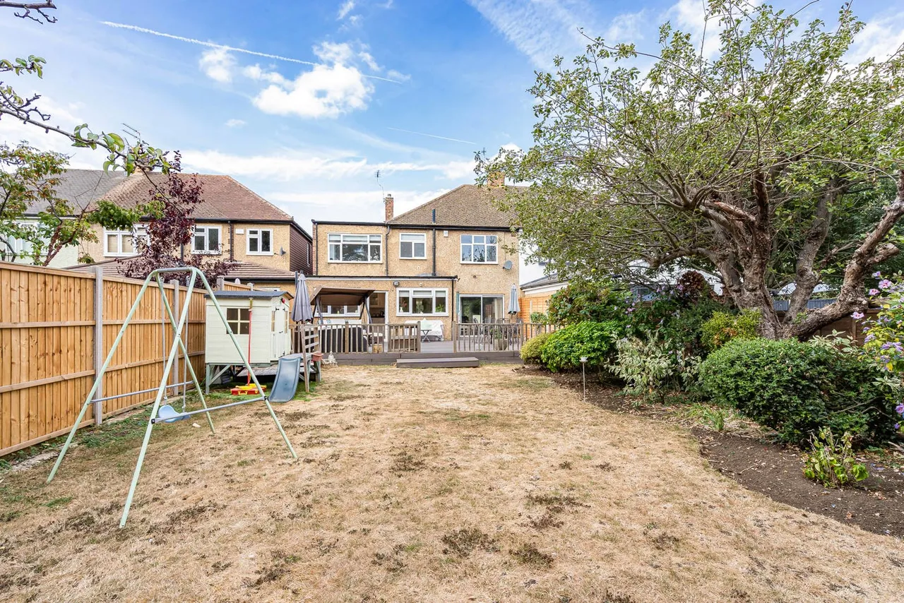 Penton Hook Road, Staines-upon-Thames, TW18, photo 21