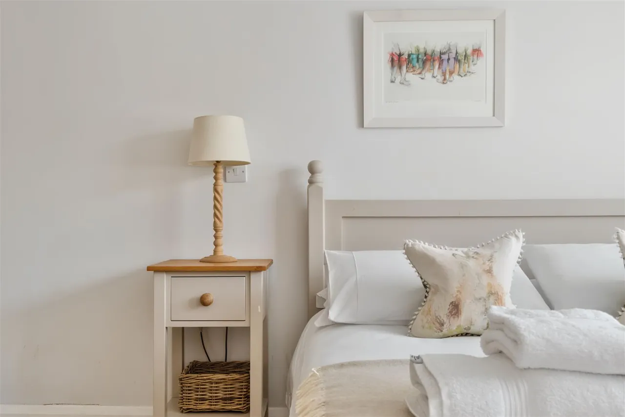 Little Abshot Road, Abshot, Warsash, photo 9