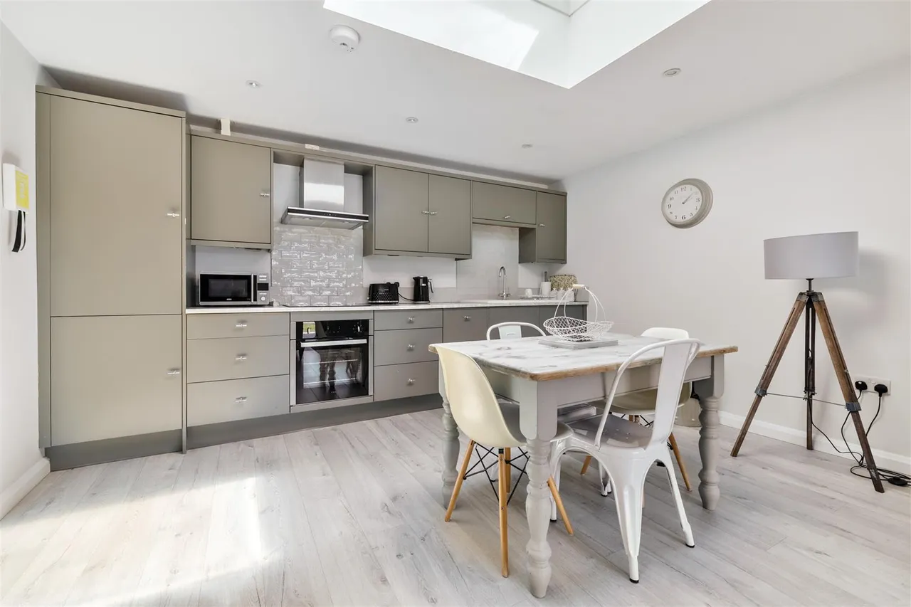 Little Abshot Road, Abshot, Warsash, photo 2