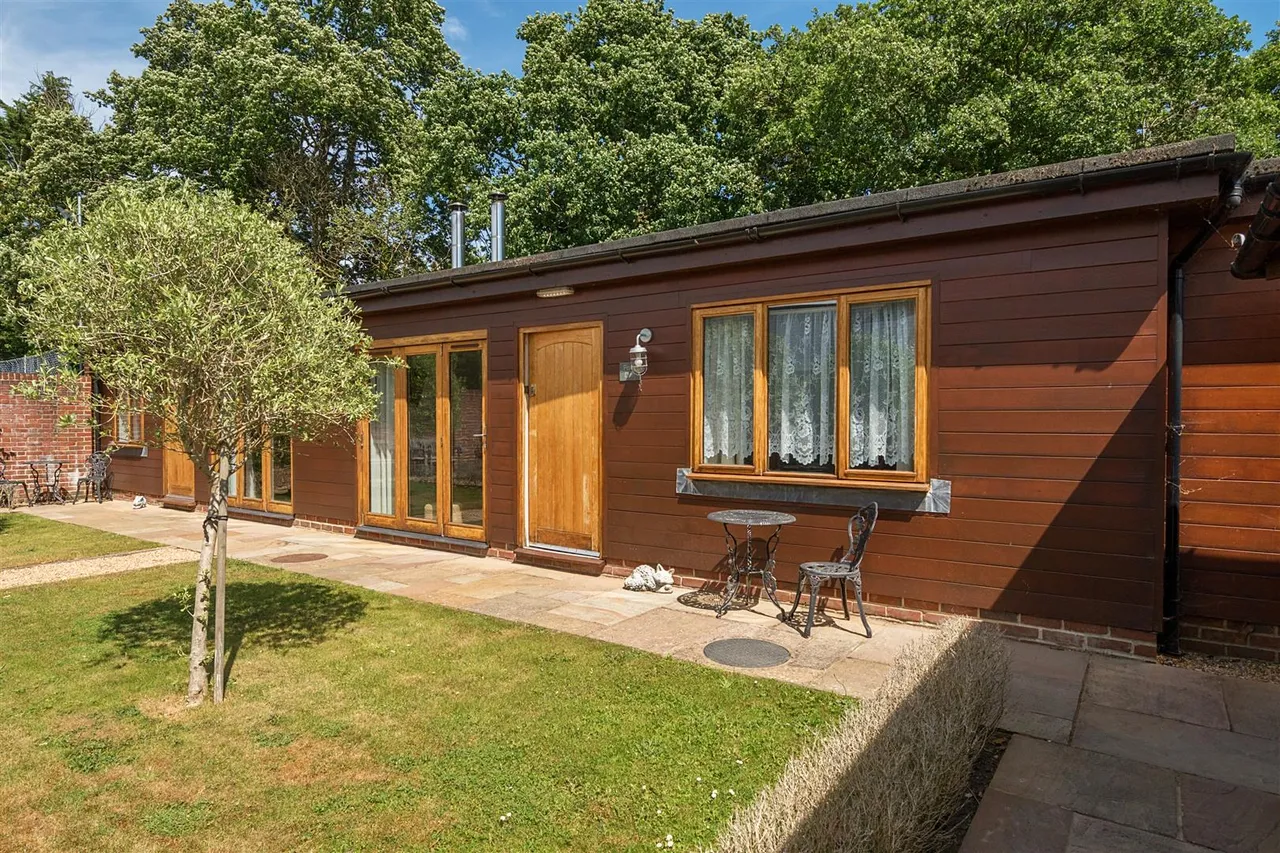 1 bed house for sale — Little Abshot Road, Abshot, Warsash