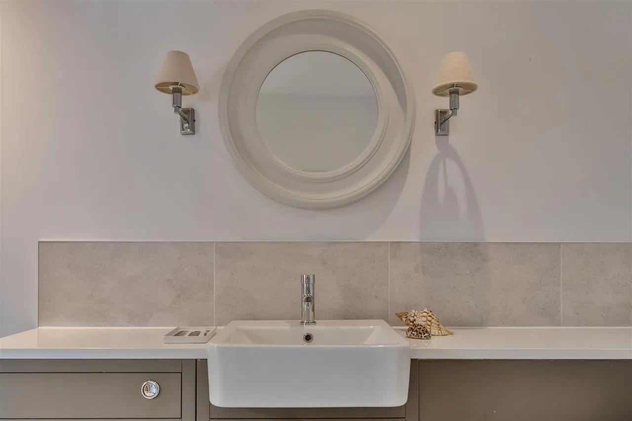 Little Abshot Road, Abshot, Warsash, photo 11