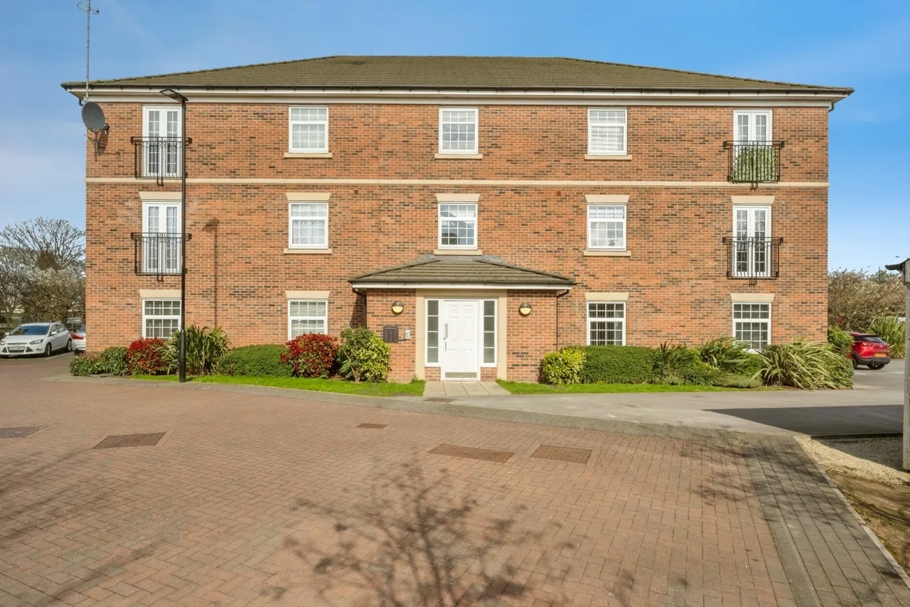 2 bed flat for sale — Rosso Close, Doncaster, South Yorkshire, DN4
