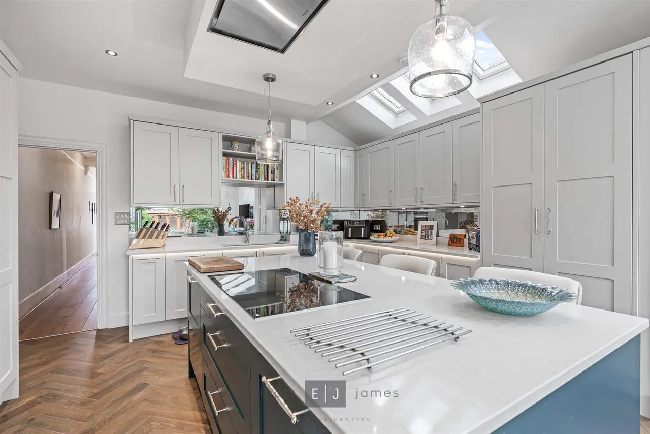 Lower Park Road, Loughton, photo 3