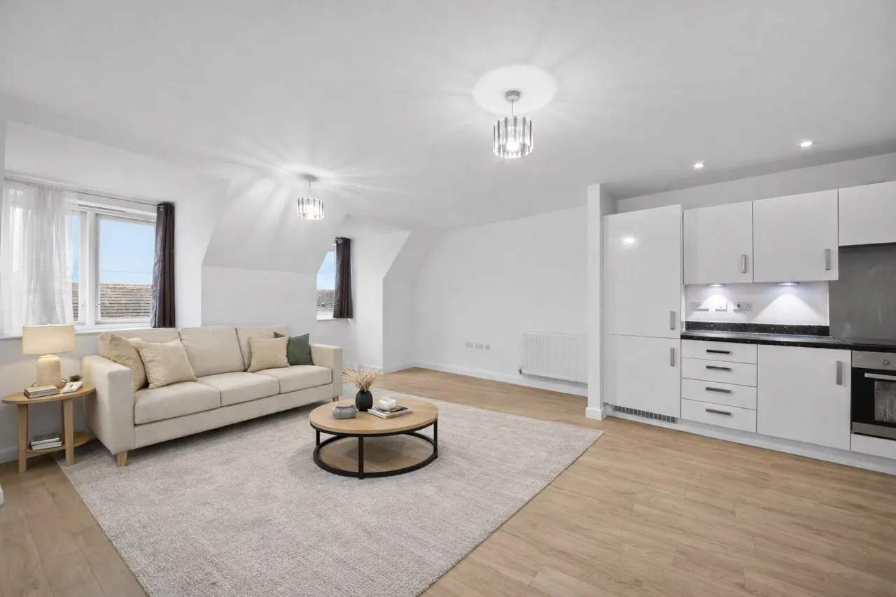 Featherstone Road, Southall, UB2 5GQ, photo 3