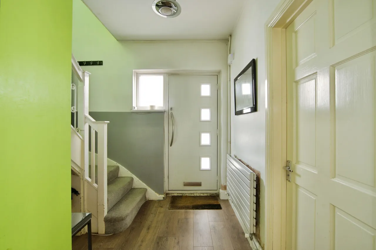 Greenway, Dagenham, photo 12