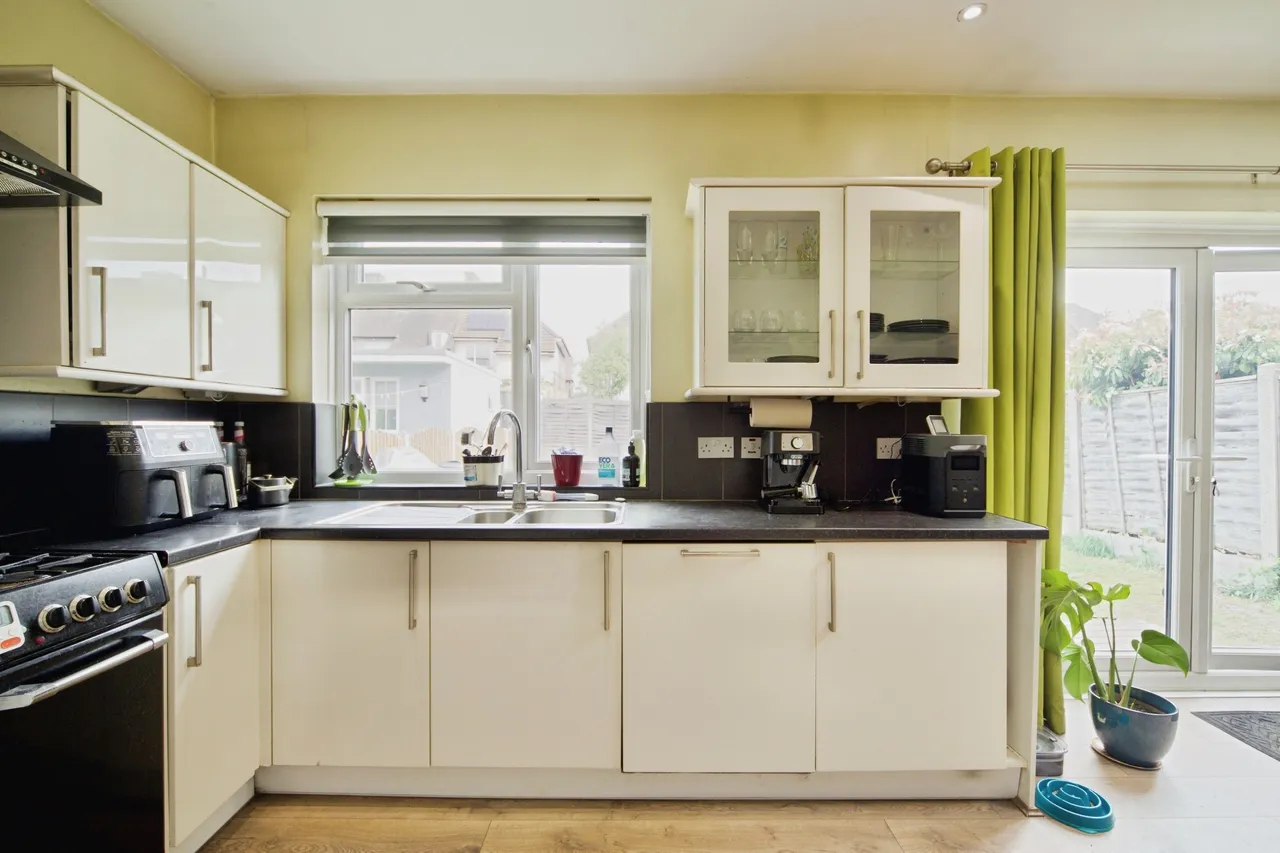 Greenway, Dagenham, photo 11