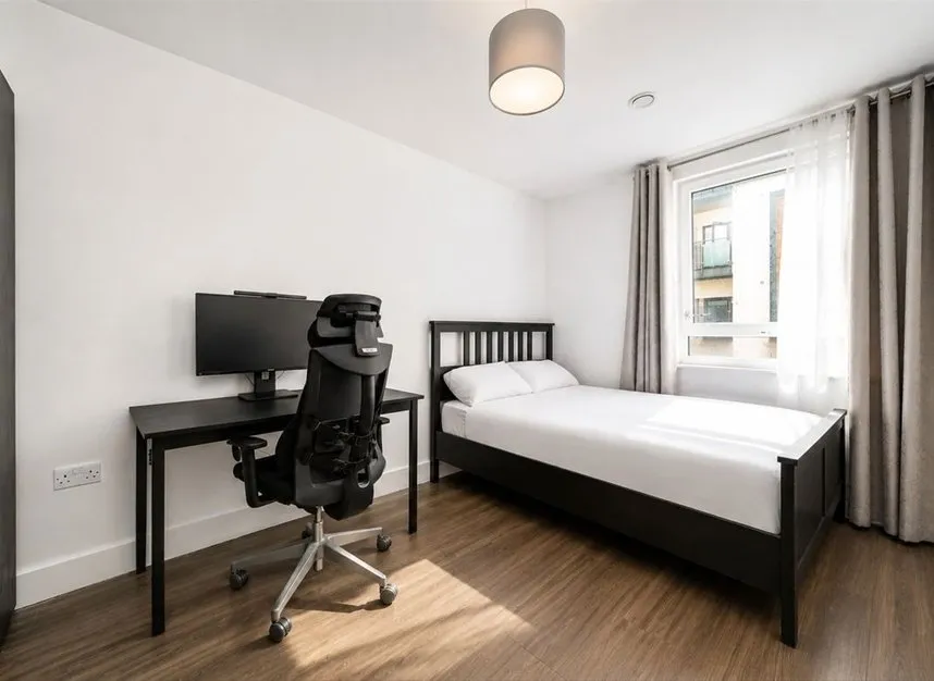 London Road, Isleworth, TW7, photo 4