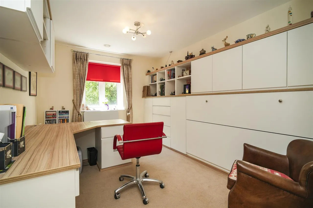 Park View Road, Prestwich, M25, photo 10
