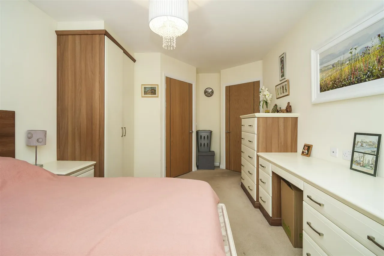 Park View Road, Prestwich, M25, photo 8