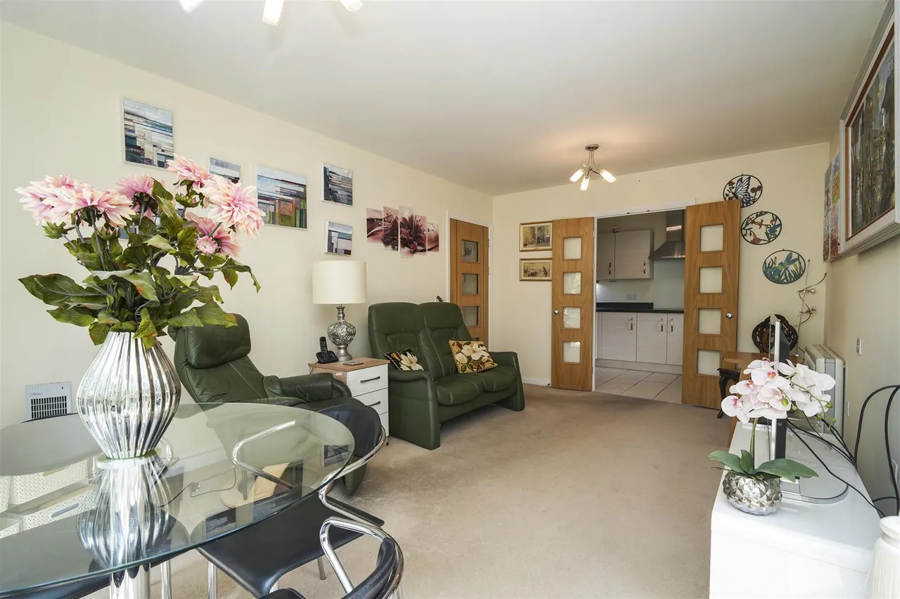 Park View Road, Prestwich, M25, photo 5