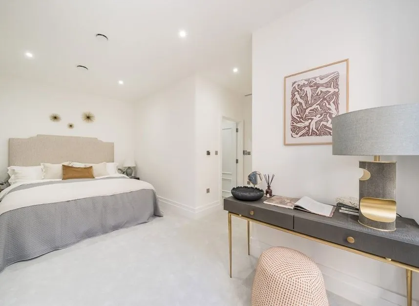 Rosemont Road, Acton, W3, photo 8