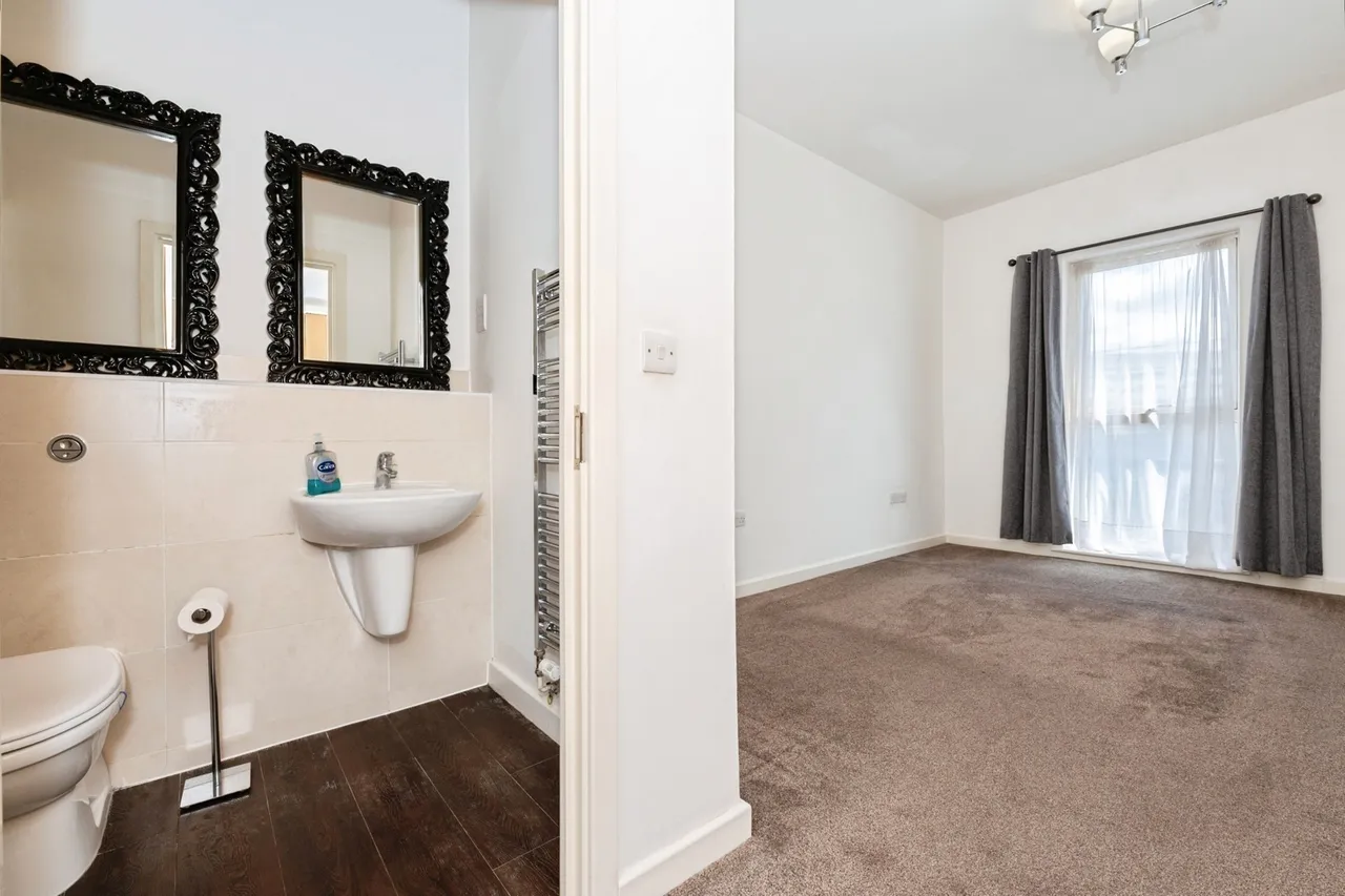 Clovelly Place, Greenhithe, DA9, photo 12