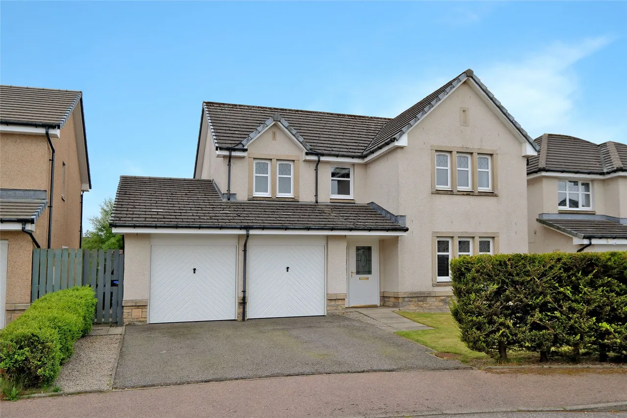 4 bed house for sale, Hopeman Drive, Ellon, AB41