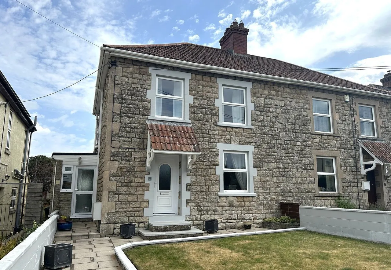 3 bed house for sale, Collett Avenue, Shepton Mallet, BA4