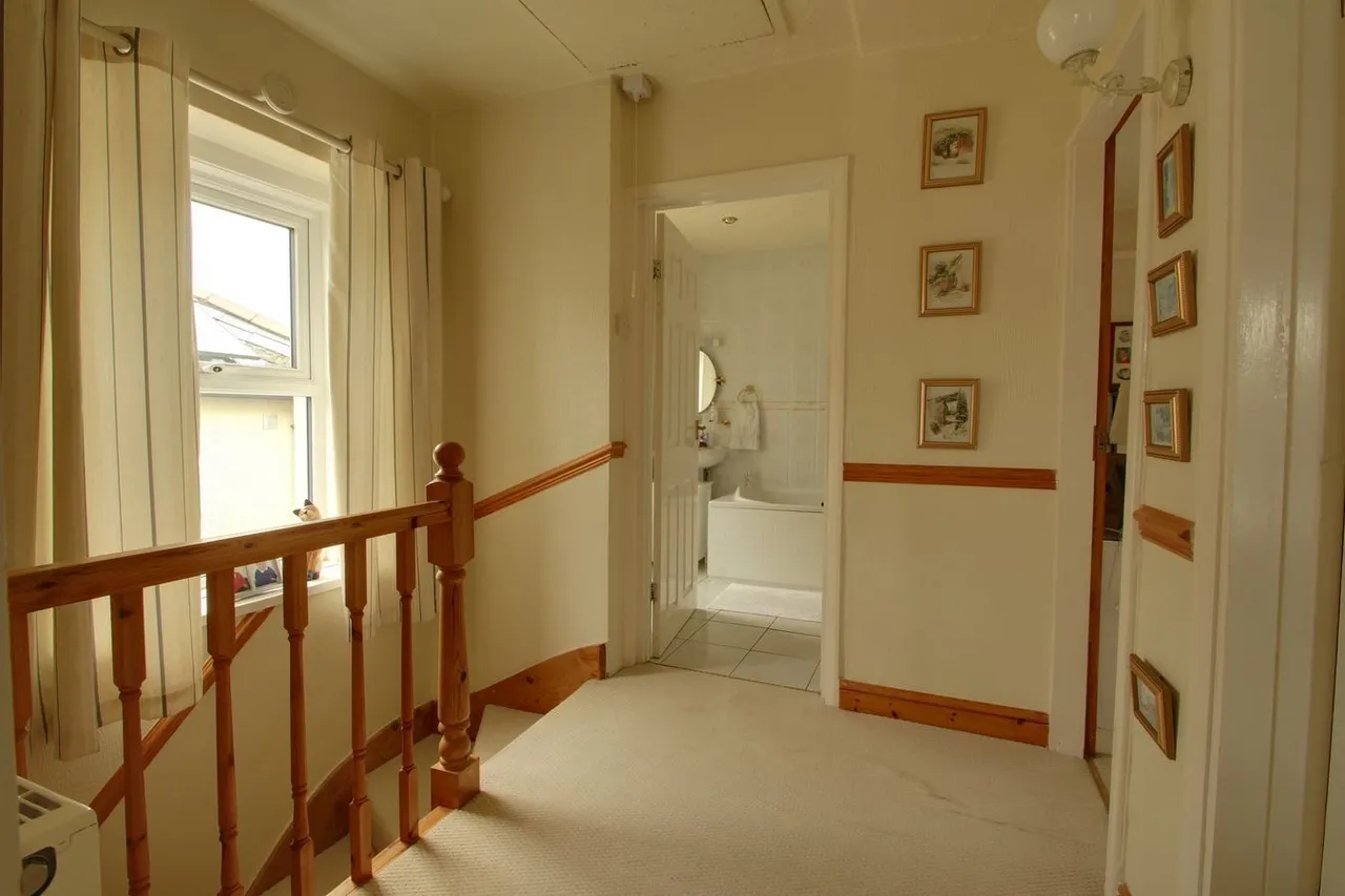 Collett Avenue, Shepton Mallet, BA4, photo 12