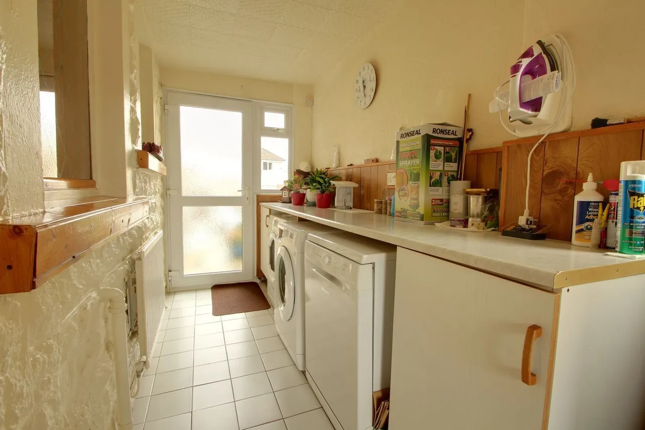 Collett Avenue, Shepton Mallet, BA4, photo 10