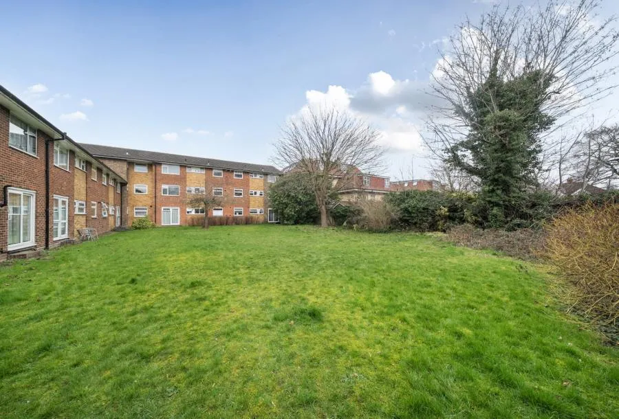 Imperial Gardens, Mitcham, CR4, photo 5