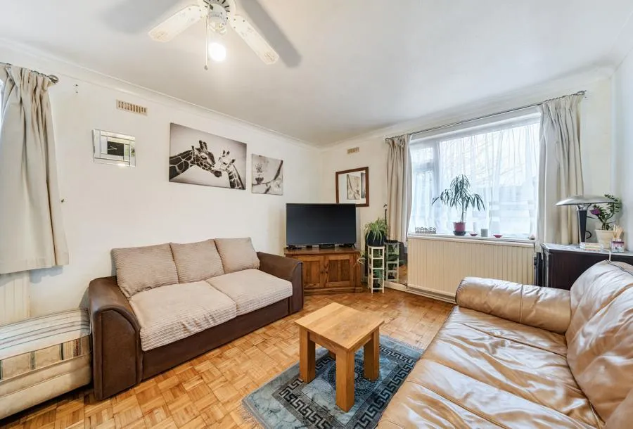 Imperial Gardens, Mitcham, CR4, photo 11