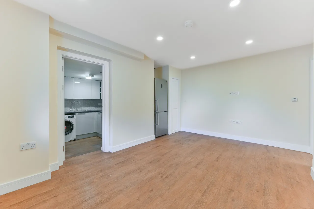 430 Sydenham Road, Croydon, photo 3