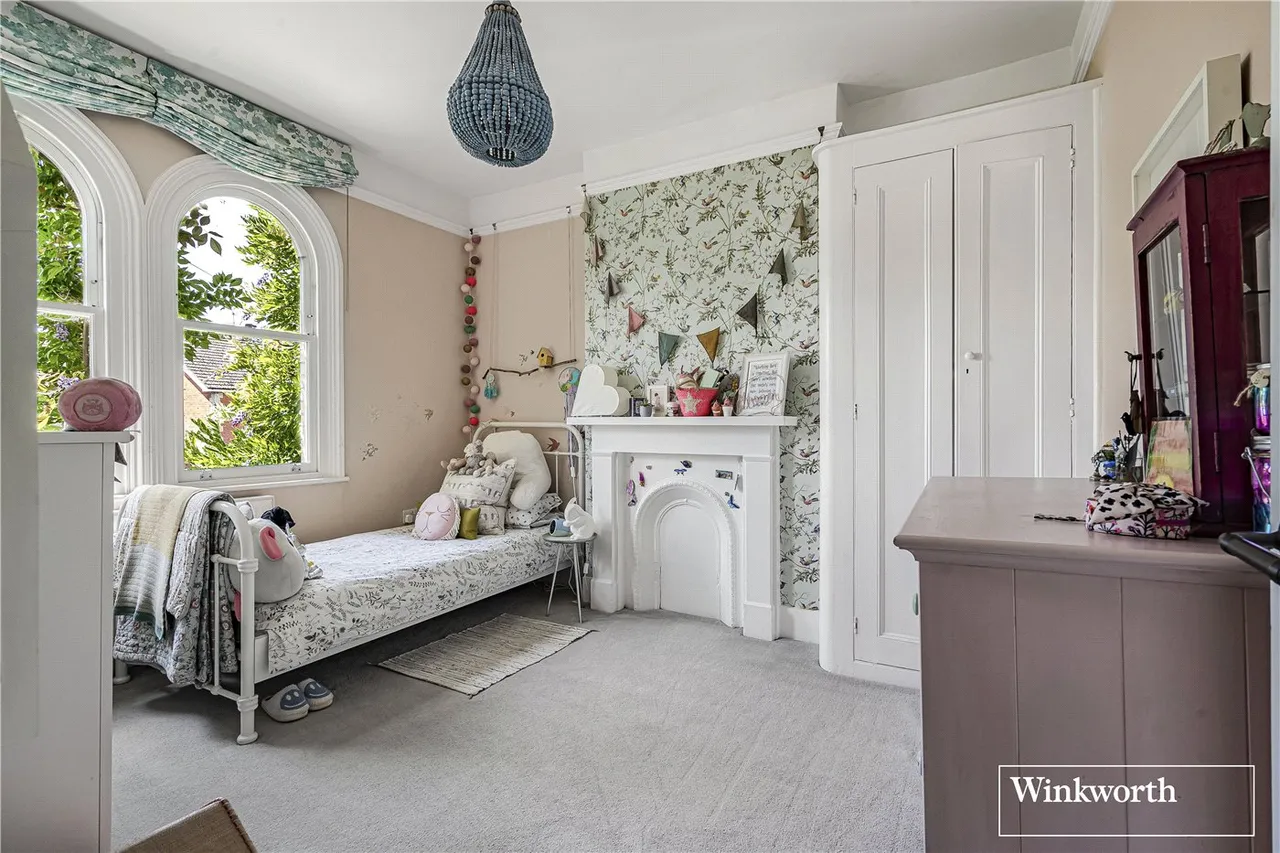 Church Road, Bagshot, GU19, photo 15