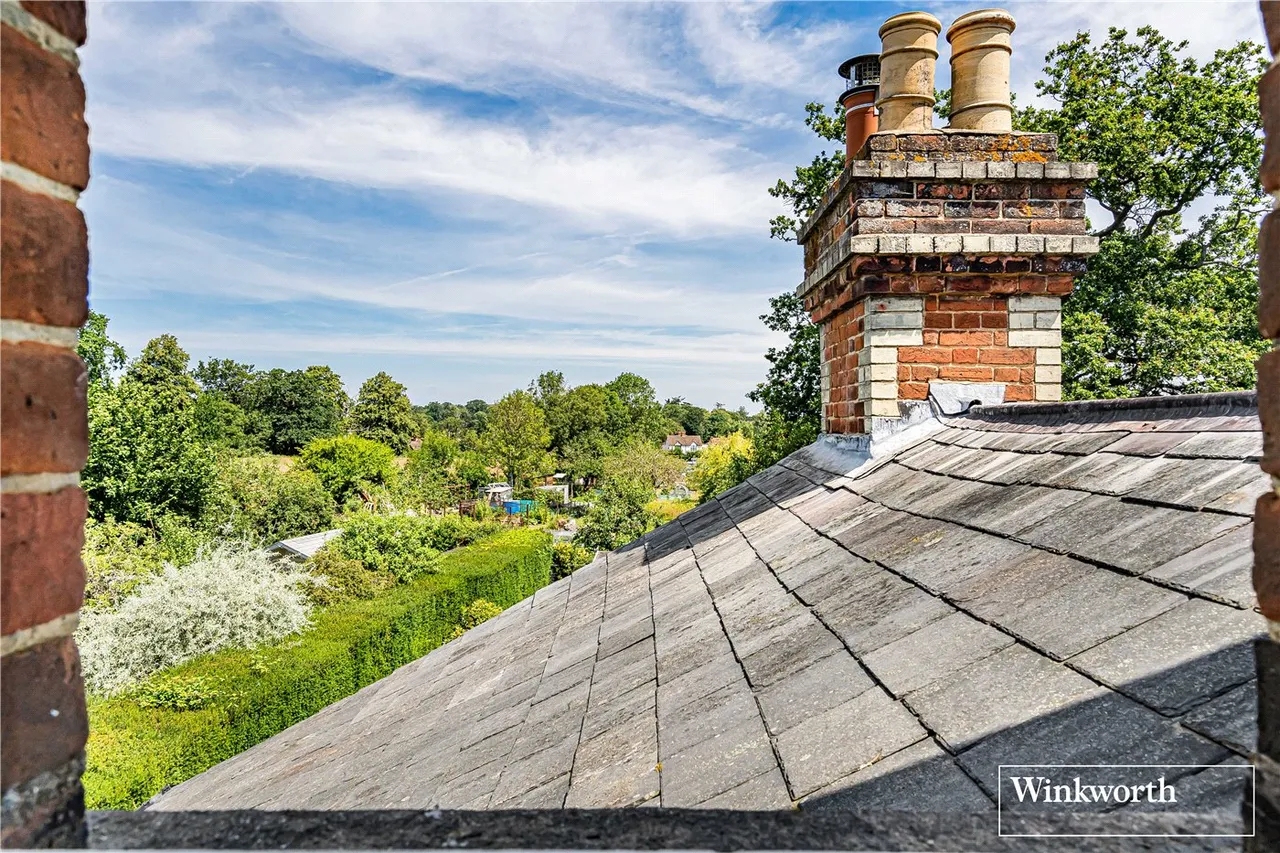Church Road, Bagshot, GU19, photo 29